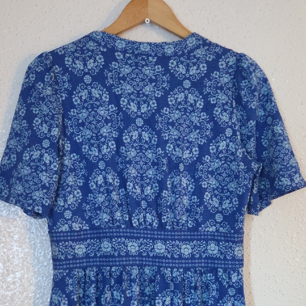 Boden Blue Floral V-Neck Midi Dress - Picture 9 of 9